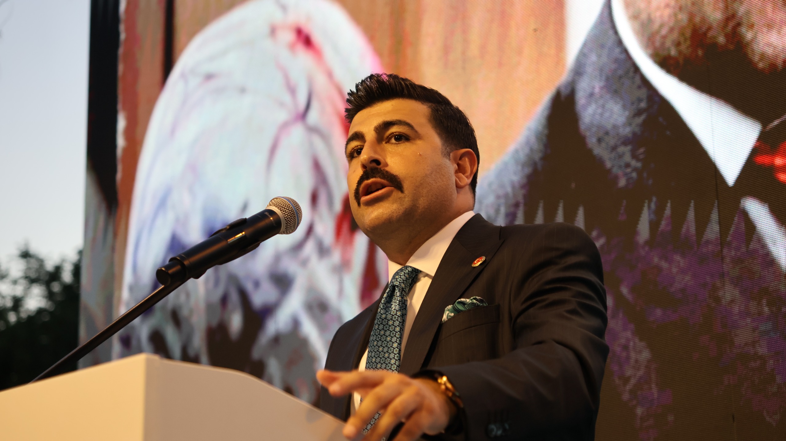 Osman Kaya: "Maaş Artışı Hesaplara Yatmadan Etkisini Kaybediyor"