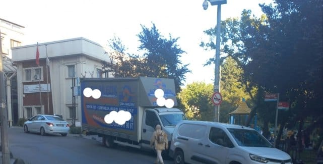 Bayrampaşa'da Kaldırım İşgaline Kamera Tepkisi