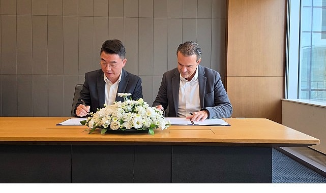 Samsung ve Teknosa’dan Katlanabilir Cihaz Atağı